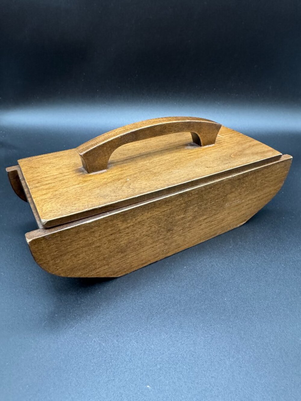 Vintage Wooden Box Jewelry Trinkets Keepsake Lid and Knob Curved Brown *read*